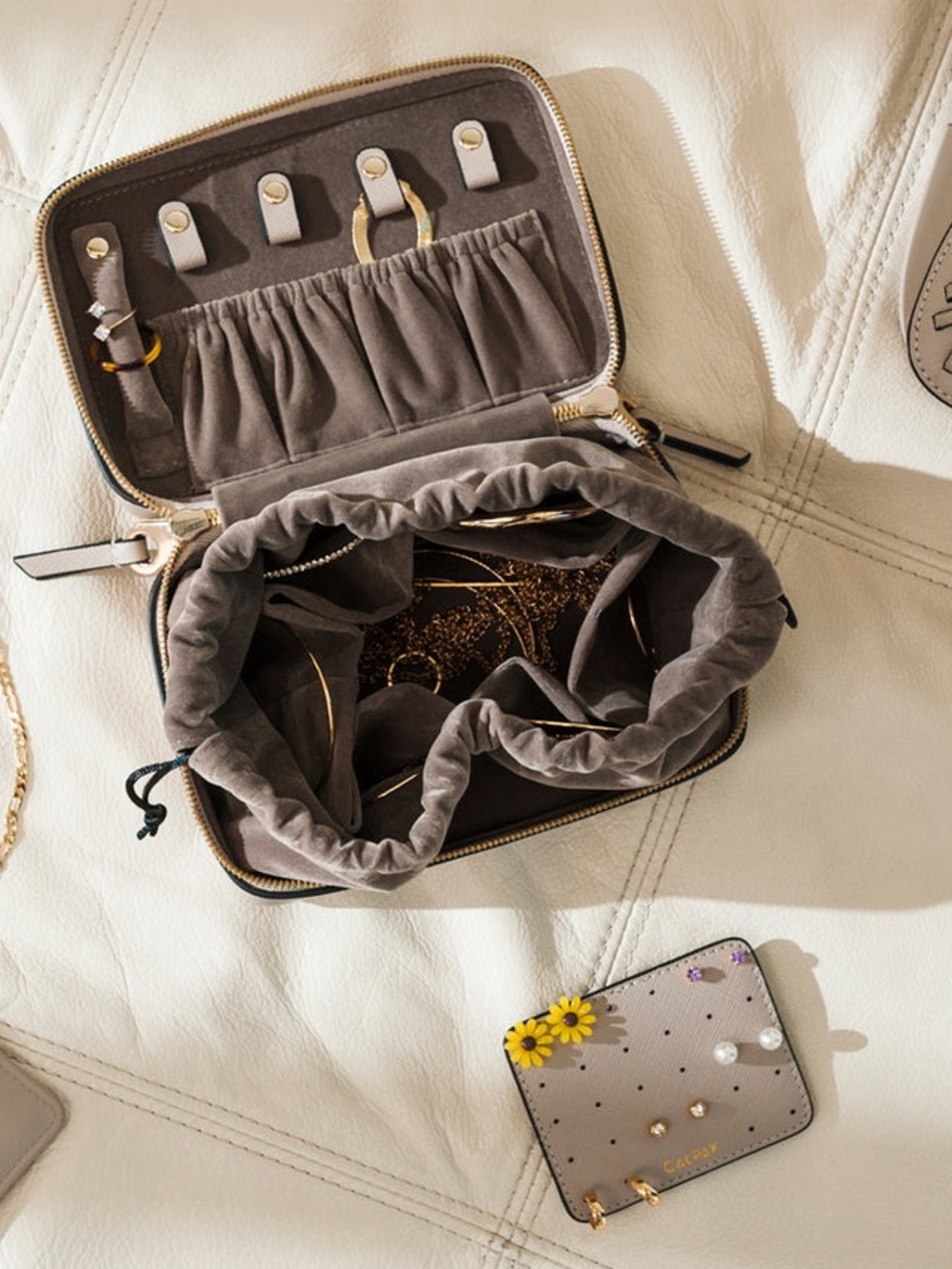 Calpak travel Jewlery case - black